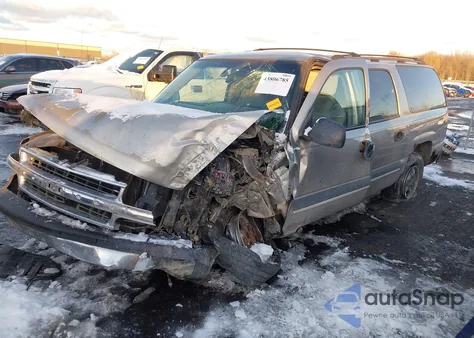 2003 Chevrolet Suburban 1500 Ls z USA, uszkodzony, nr VIN 3GNEC16Z83G106535